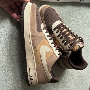 Nike Air Force 1 in Brown and Cream